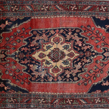 Hand Knotted Vintage Persian Shiraz Rug, 97 x 240 cm
