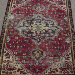 Hand Knotted Vintage Persian Shiraz Rug, 90 x 137 cm