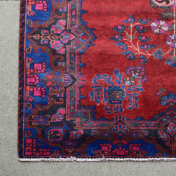 Hand Knotted Vintage Persian Shiraz Rug, 147 x 295 cm