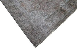 DISTRESSED Vintage Persian Rug, 198 x 285 cm