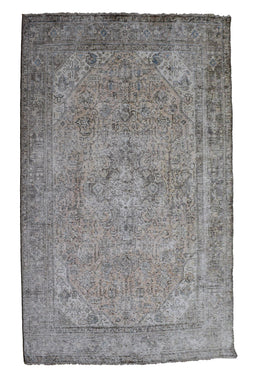 DISTRESSED Vintage Persian Rug, 197 x 282 cm