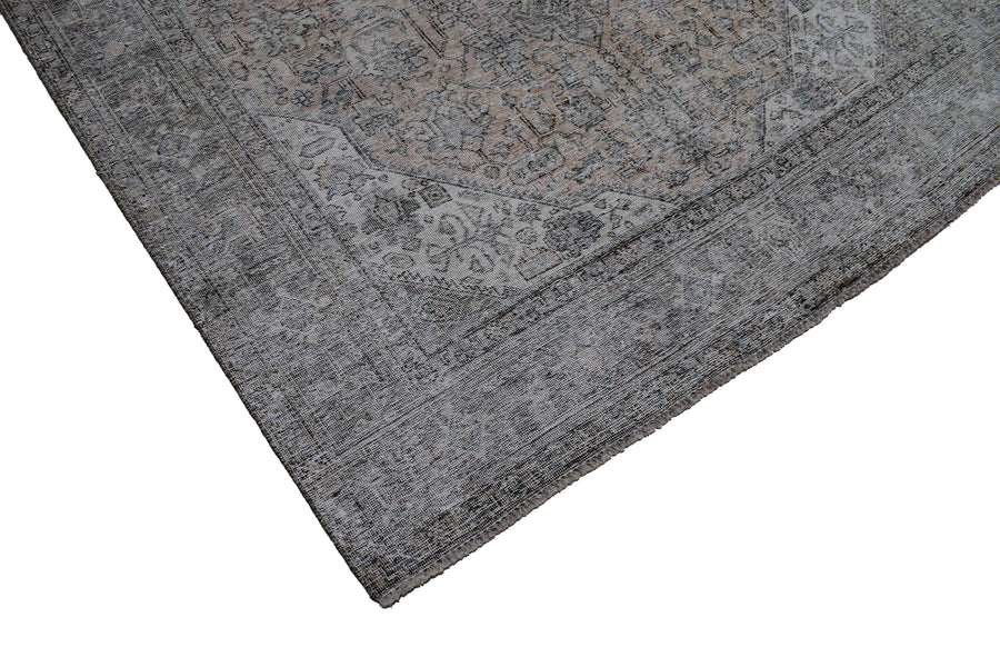 DISTRESSED Vintage Persian Rug, 197 x 282 cm