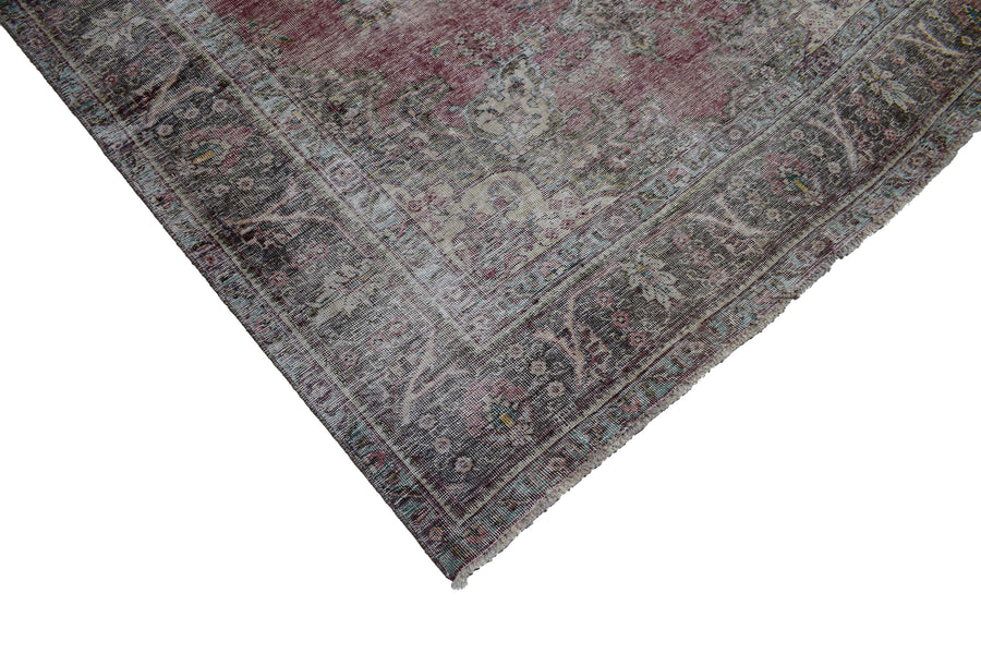 DISTRESSED Vintage Persian Rug, 203 x 283 cm
