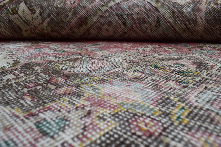 DISTRESSED Vintage Persian Rug, 203 x 283 cm