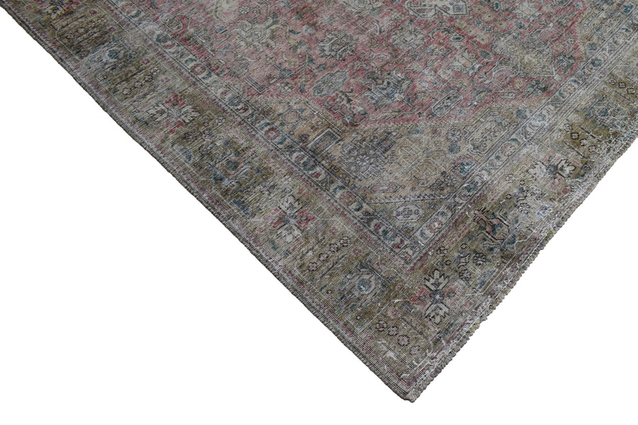 DISTRESSED Vintage Persian Rug, 190 x 282 cm