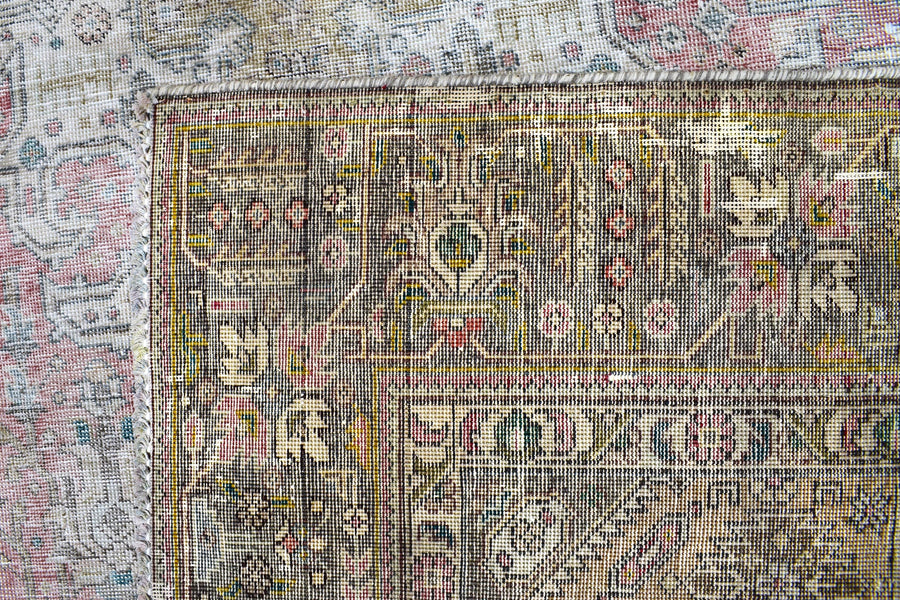 DISTRESSED Vintage Persian Rug, 190 x 282 cm