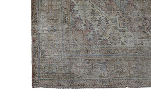 DISTRESSED Vintage Persian Rug, 195 x 277 cm