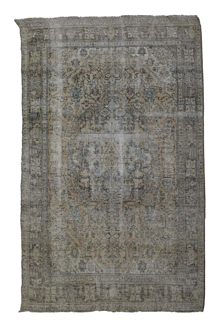 Vintage Distressed Persian Rug – Fawn Mirage