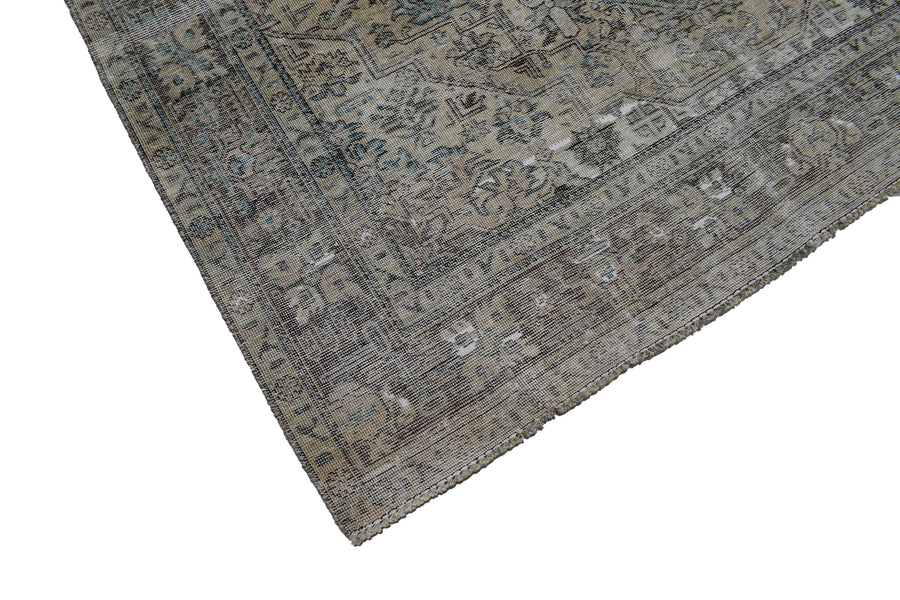 DISTRESSED Vintage Persian Rug, 190 x 266 cm