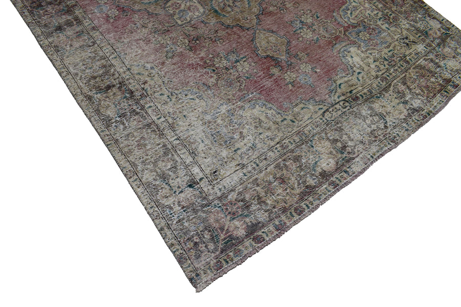 DISTRESSED Vintage Persian Rug, 190 x 282 cm