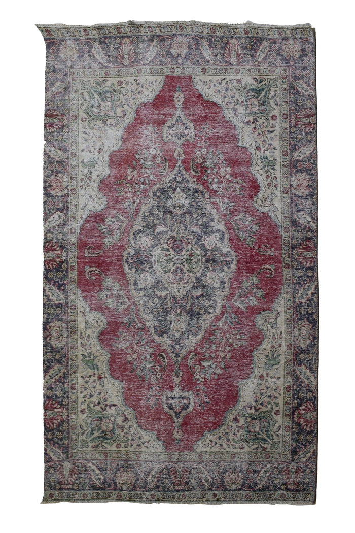 Vintage Distressed Rug – Linen Mirage