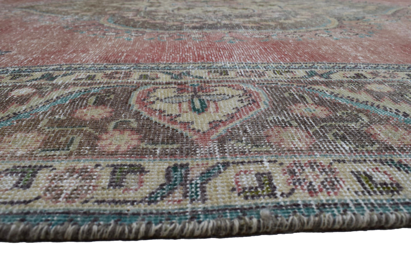 Vintage Distressed Persian Rug – Wheat Mirage