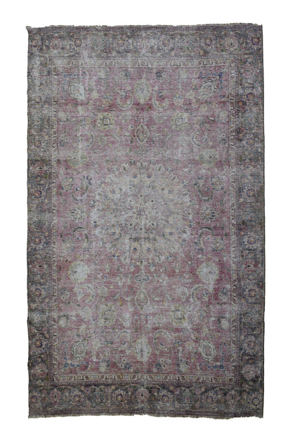 DISTRESSED Vintage Persian Rug, 231 x 327 cm