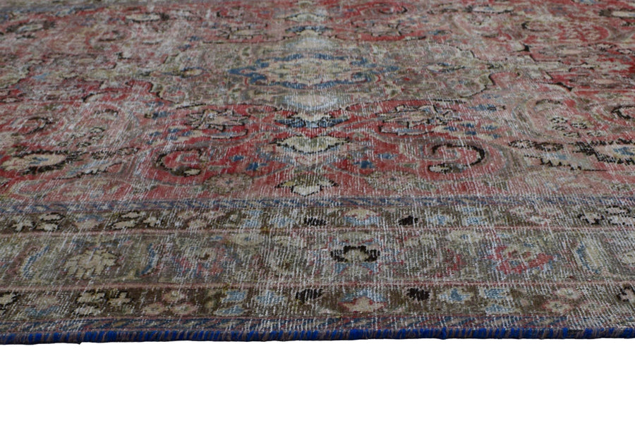 DISTRESSED Vintage Persian Rug, 192 x 282 cm