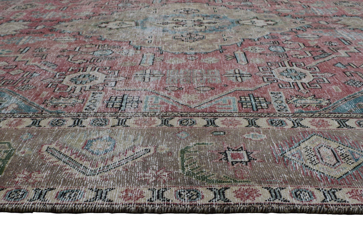 Vintage Distressed Persian Rug – Parchment Fade