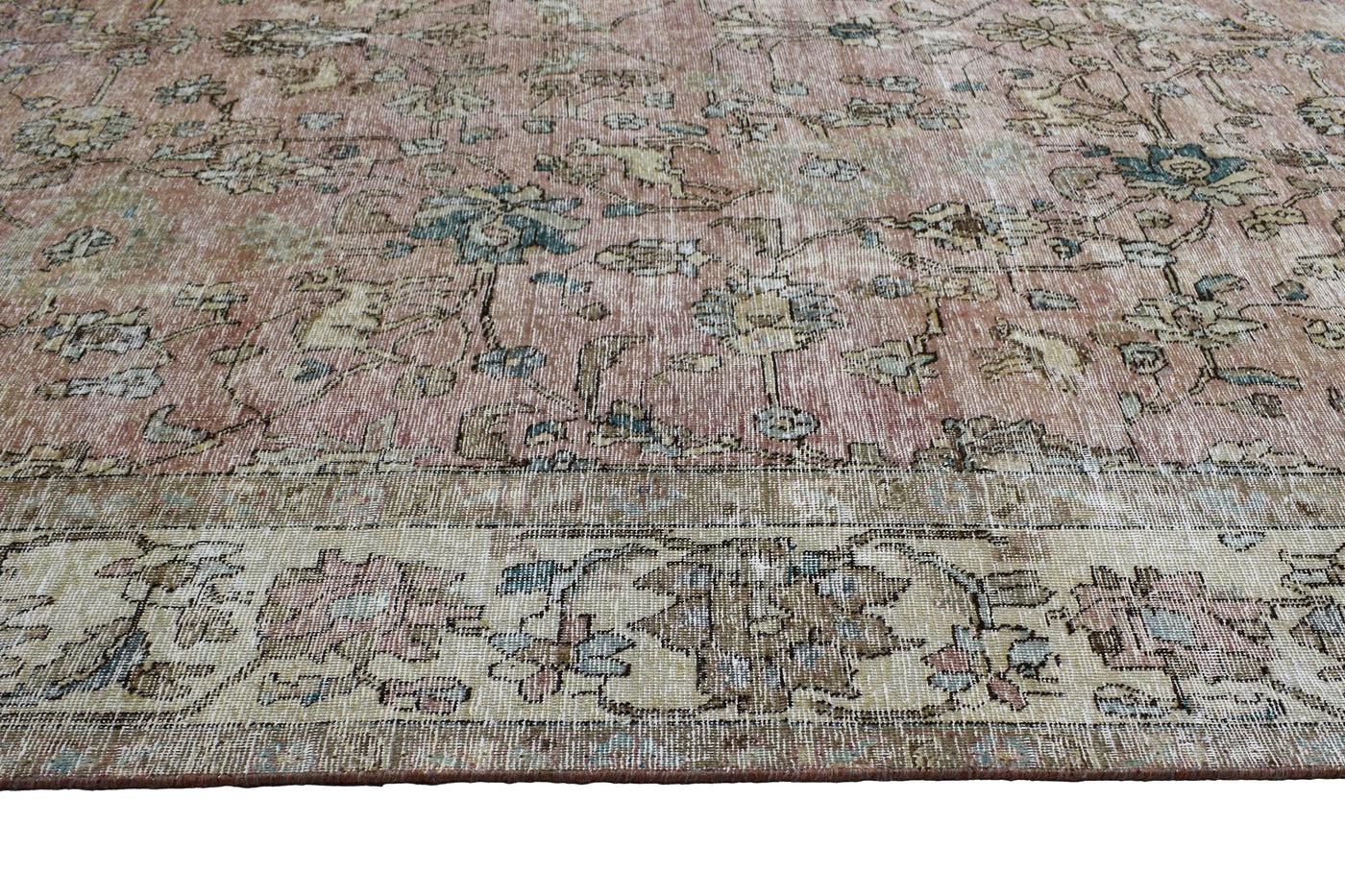 Vintage Distressed Persian Rug – Pebble Mist