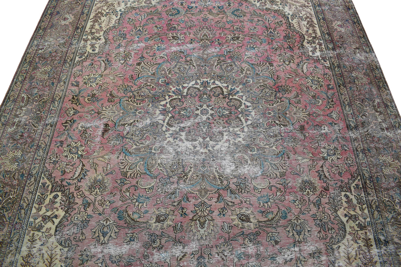 Vintage Distressed Persian Rug – Wheat Mist