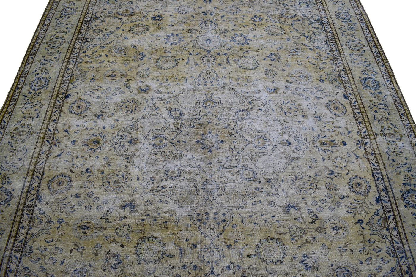 Vintage Distressed Persian Rug – Oatmeal Mist