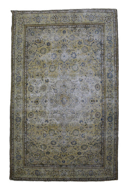DISTRESSED Vintage Persian Rug, 285 x 373 cm