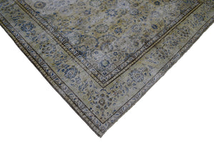 DISTRESSED Vintage Persian Rug, 285 x 373 cm