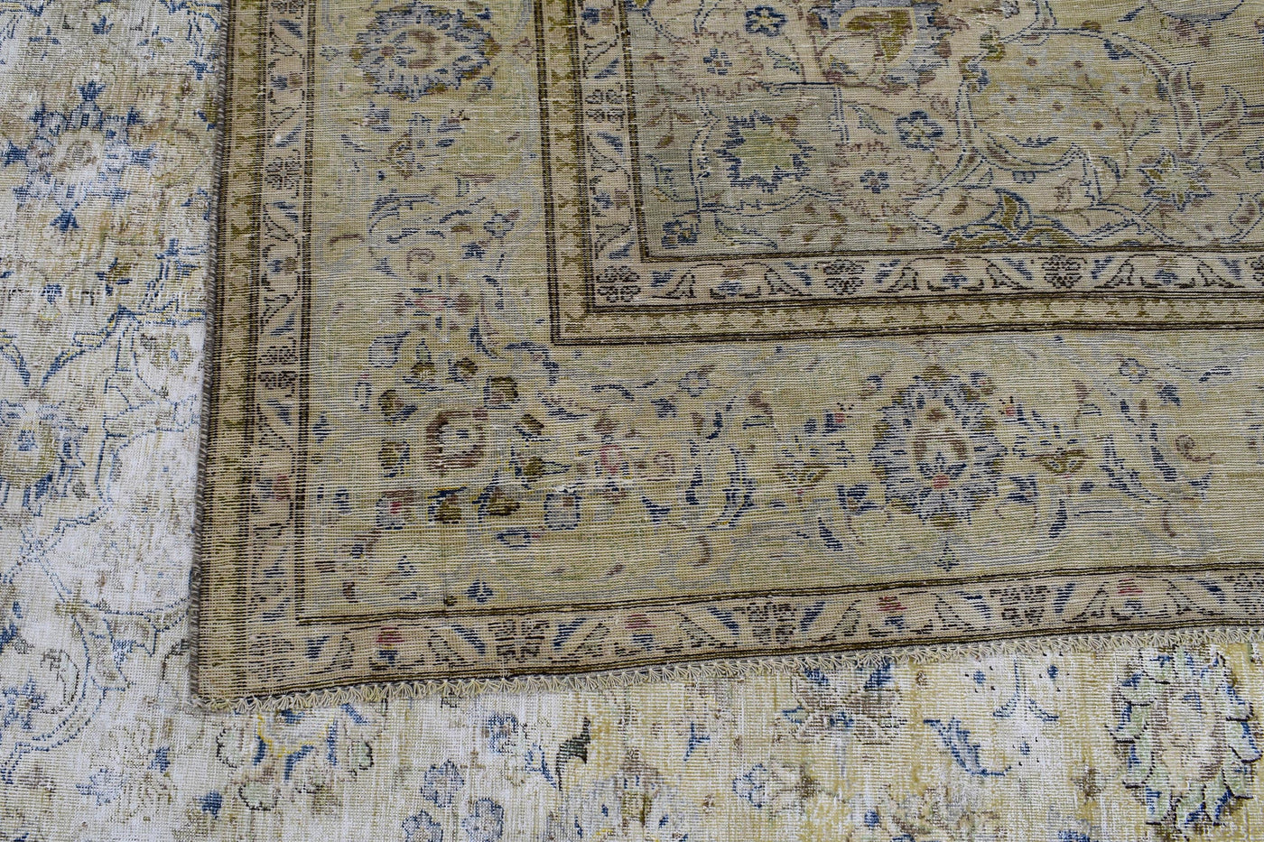 Vintage Distressed Persian Rug – Oatmeal Mist