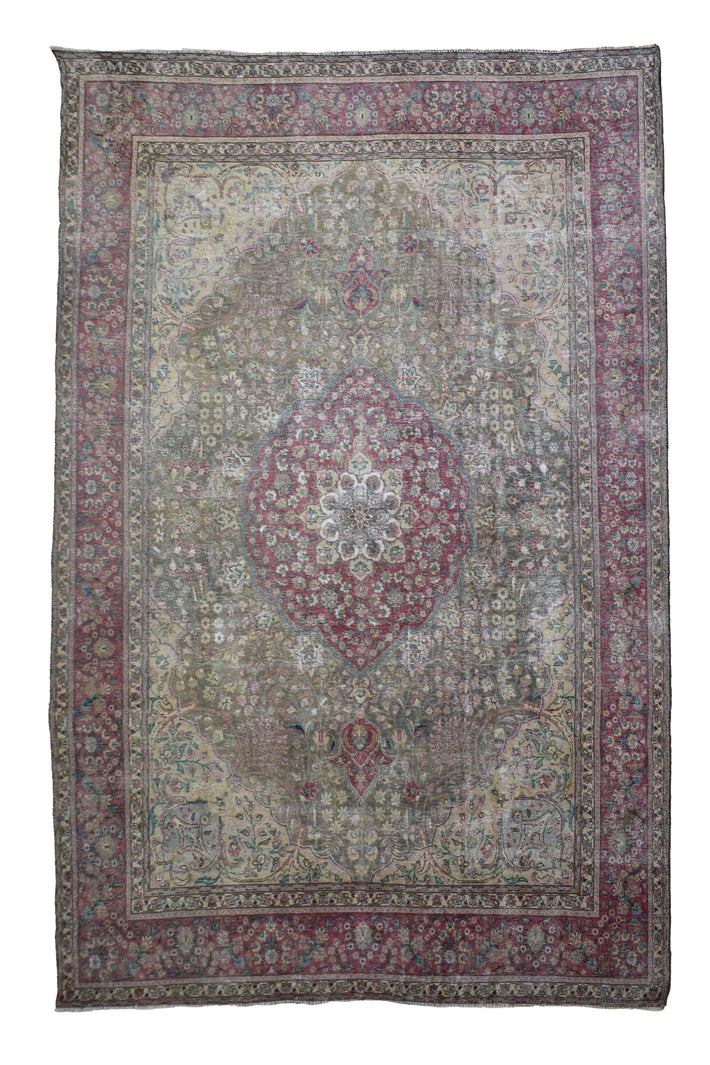 DISTRESSED Vintage Persian Rug, 285 x 388 cm