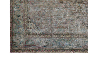 DISTRESSED Vintage Persian Rug, 280 x 409 cm