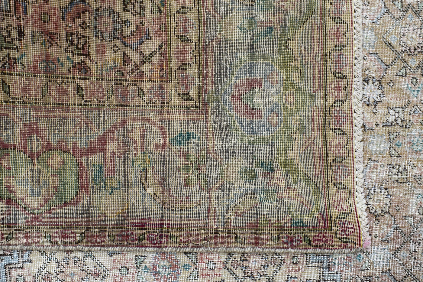 Vintage Distressed Persian Rug – Linen Haze