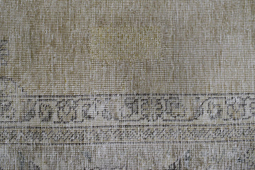 DISTRESSED Vintage Persian Rug, 221 x 315 cm