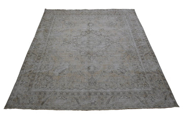 DISTRESSED Vintage Persian Rug, 283 x 372 cm