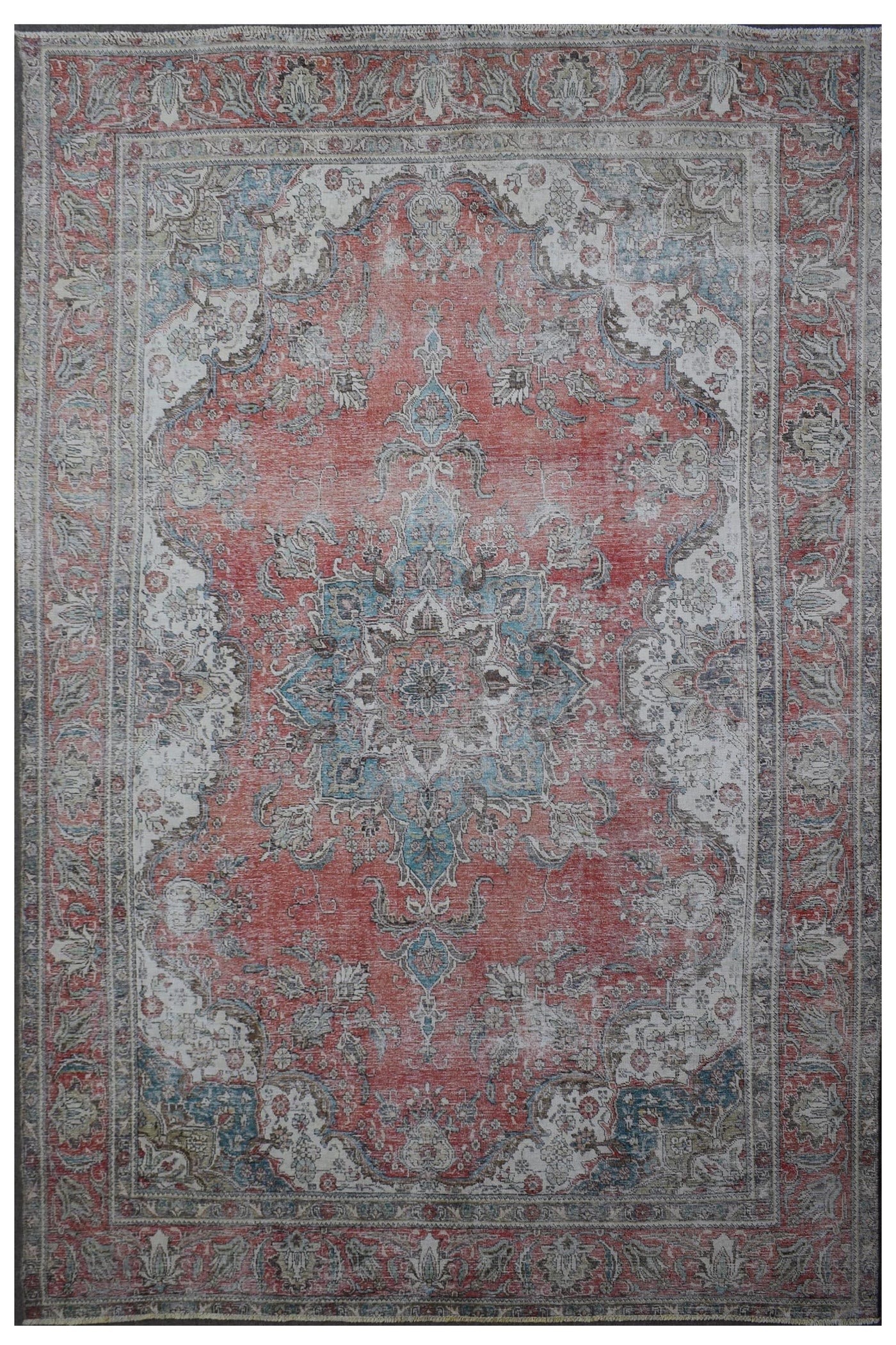 Distressed hand knotted vintage Persian rug 292x385 cm with faded coral field and ornate central medallion