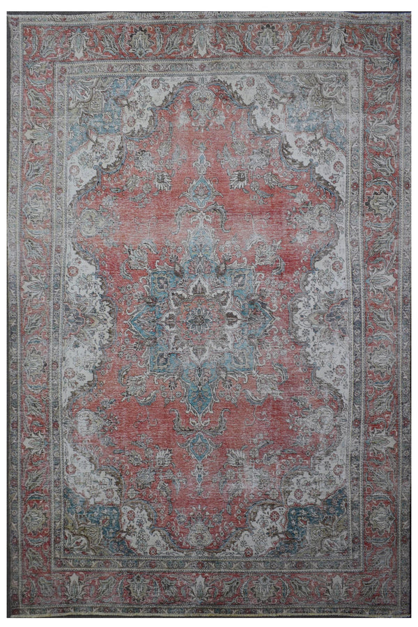 Distressed hand knotted vintage Persian rug 292x385 cm with faded coral field and ornate central medallion