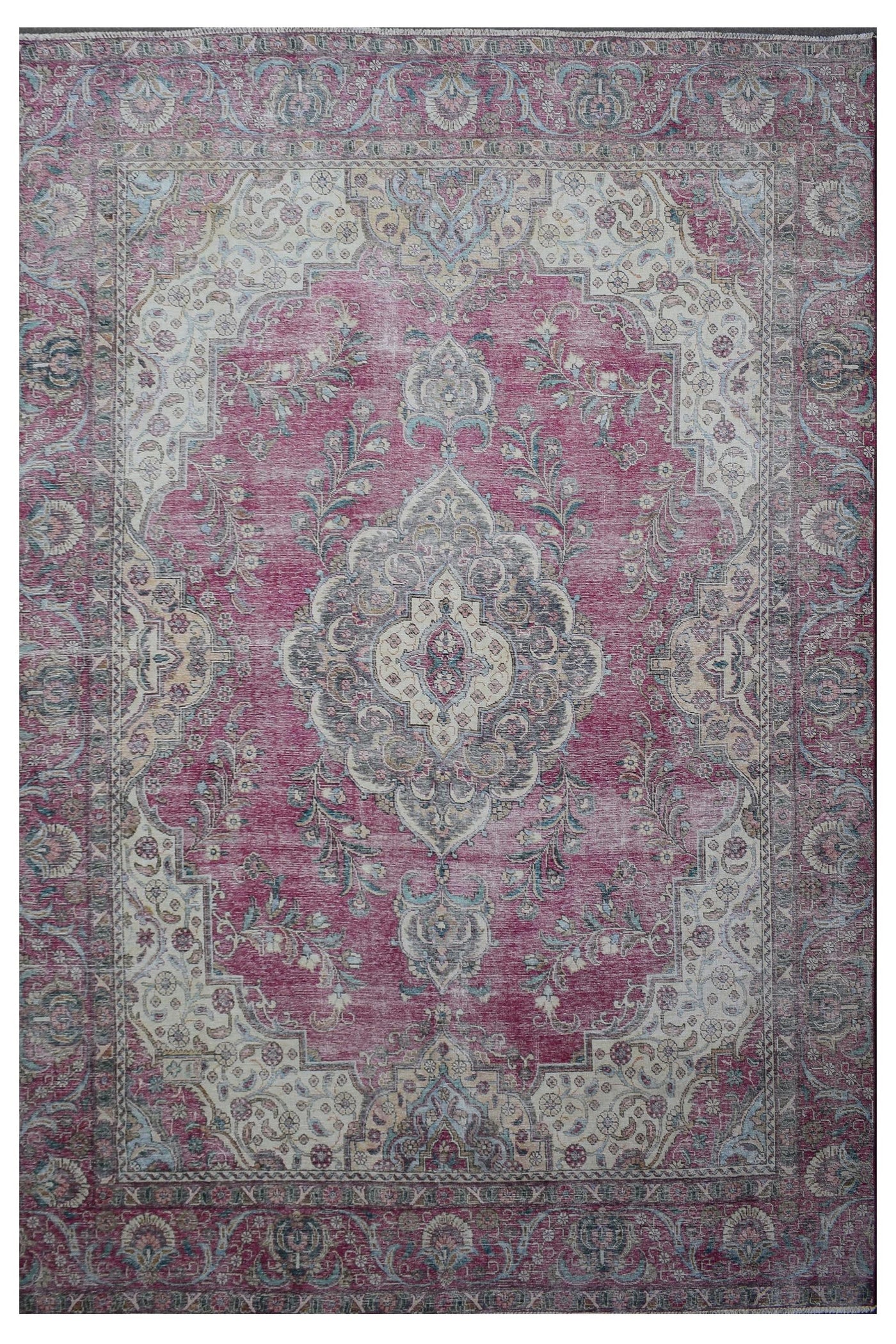 Distressed hand knotted vintage Persian rug 272x366 cm with faded rose field and ornate central medallion