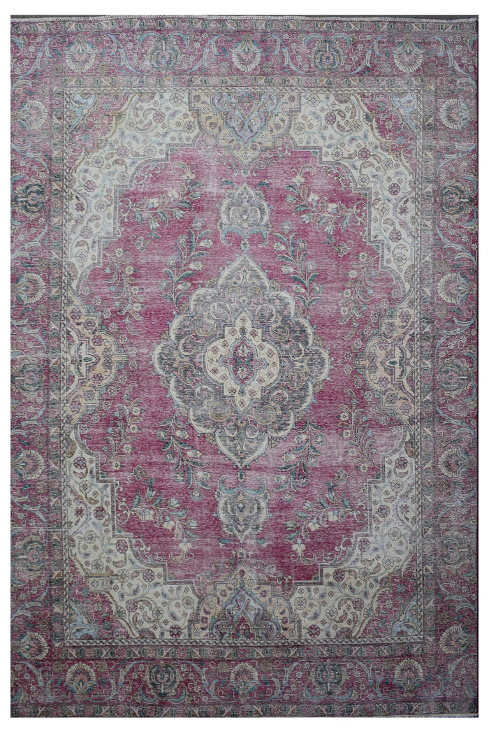 Distressed hand knotted vintage Persian rug 272x366 cm with faded rose field and ornate central medallion
