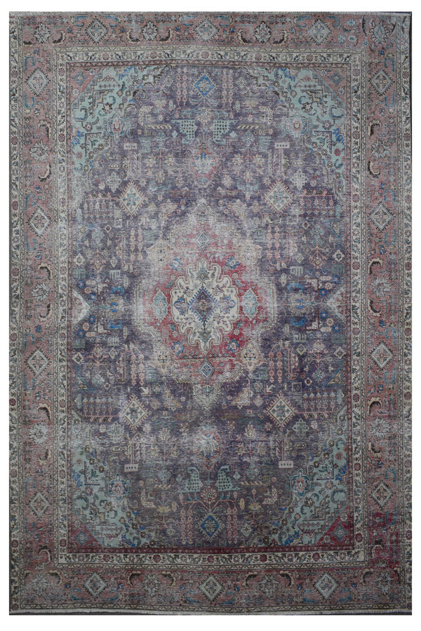 Distressed hand knotted vintage Persian rug 285x381 cm with faded navy field and ornate central medallion