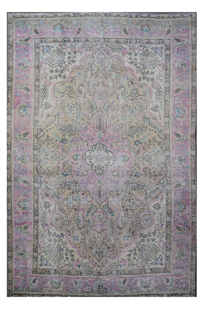 Distressed hand knotted vintage Persian rug 194x292 cm with faded pastel medallion design